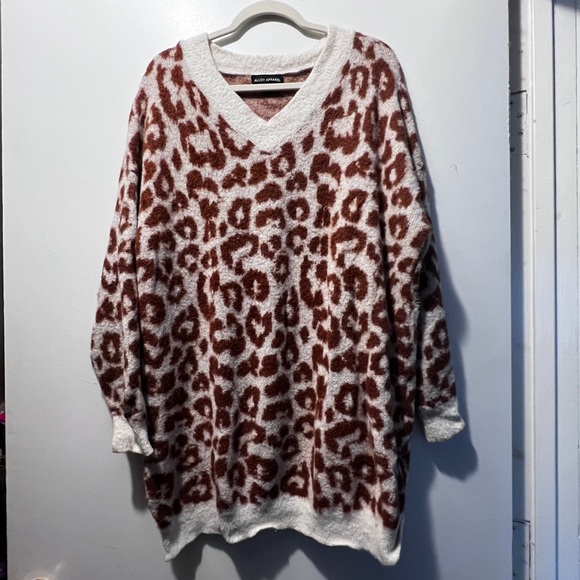 TALL || Alloy Apparel cozy animal print sweater || size M - Picture 4 of 4